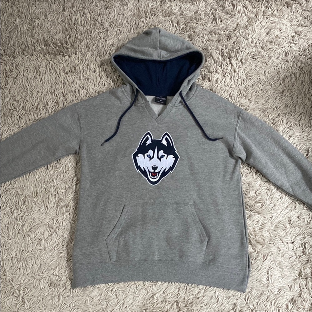 Colosseum Gray Sweatshirt with UConn Huskies Logo